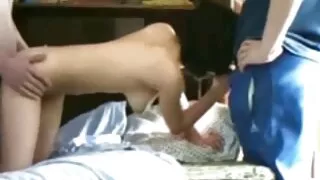 Garota morena deslum ...