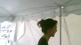 Adolescente loira te ...