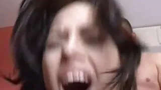Garota de corpo pequ ...